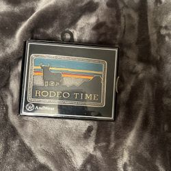 belt buckle 