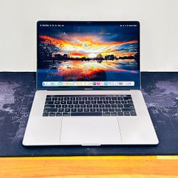 Apple MacBook Pro 15” 2019 TouchBar 2.6Ghz 6-CORE  i7 16GB 256GB