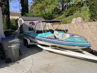 1993 Eliminator Ski Boat