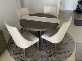Table with 4 chairs