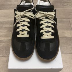 Maison Margiela Sz 8.5 Men’s (41-42)
