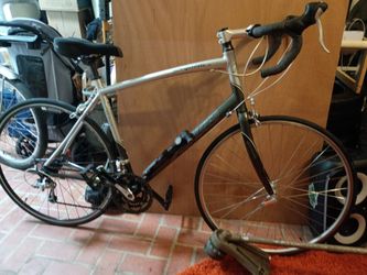 Road Bike "Specialized" Frame Is 56cm