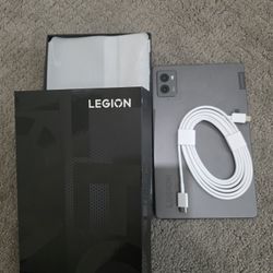 Lenovo Legion Gaming Pad 3 Y700.  Thin Gaming Tablet