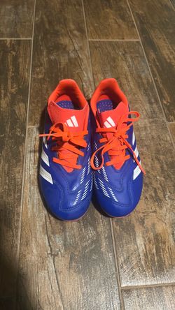 Soccer cleats