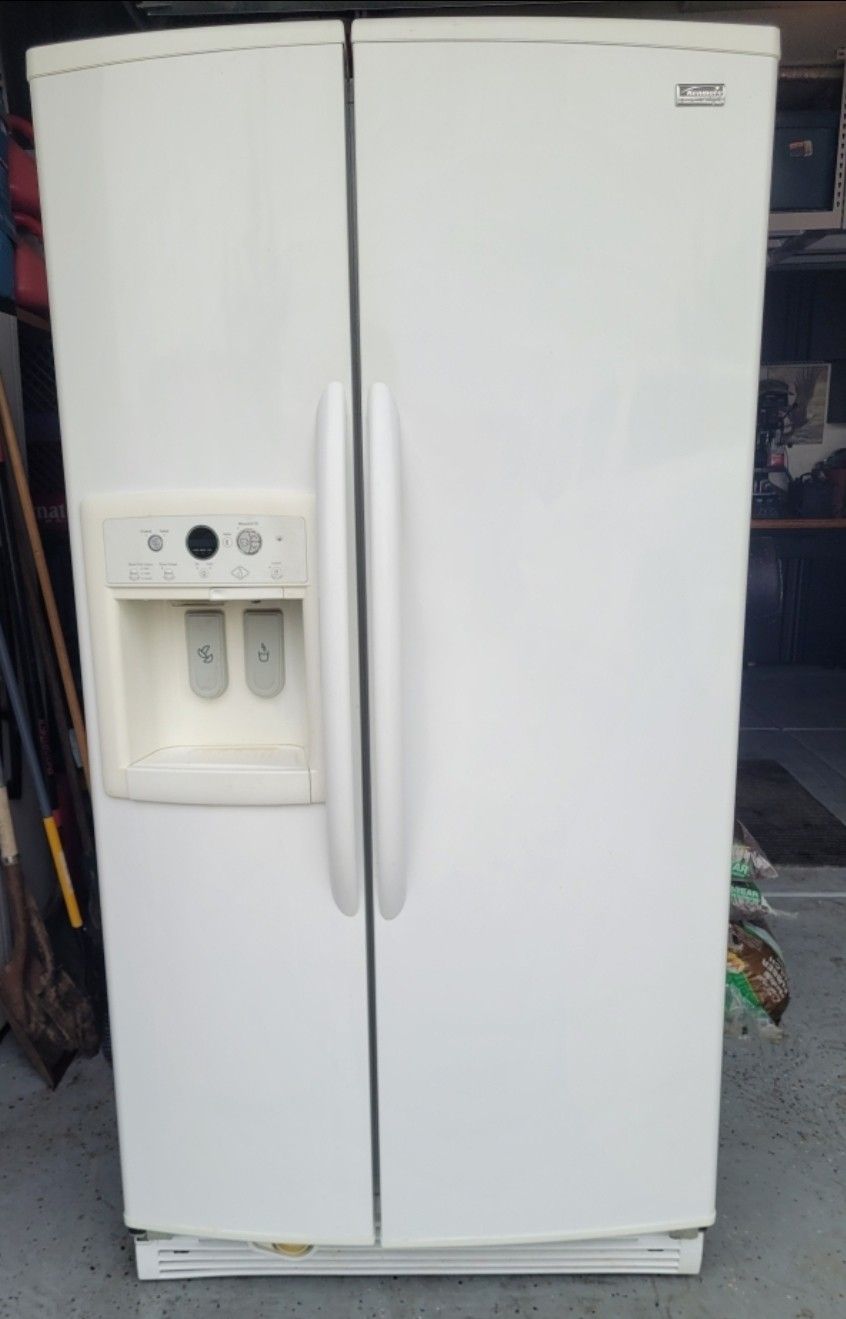Kenmore Elite Coldspot Model 106.577 Type 2555a 24.5cf, ICE MAKER Don't Work, Everything Else Works Great