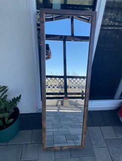 BRAND NEW Hanging mirror cabinet