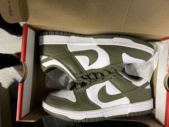 Olive Nike Dunks 
