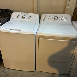 Ge  Washer And Dryer Set 