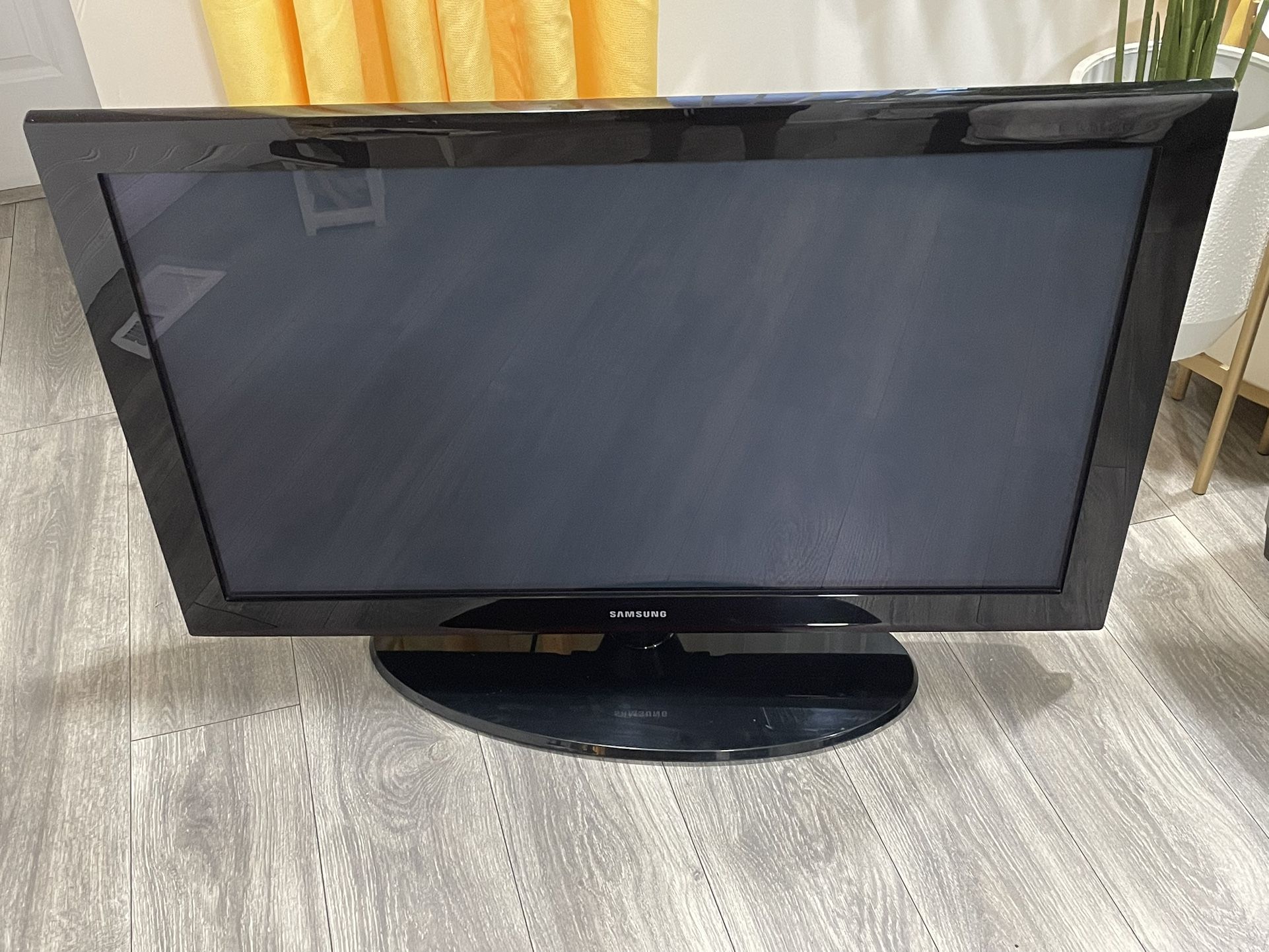 Samsung 42” Plasma Display 720p 