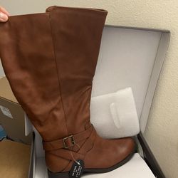 Brand New Women Brown Boots Size 8