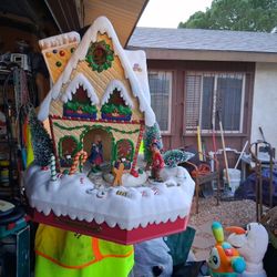 Christmas Gingerbread Light up Dec.