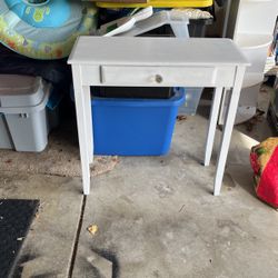 Desk With Pull Out Drawer 