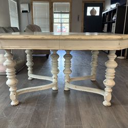 White Farmhouse Table With 4 Chairs 