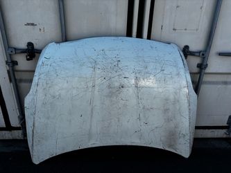 Nissan Altima hood
