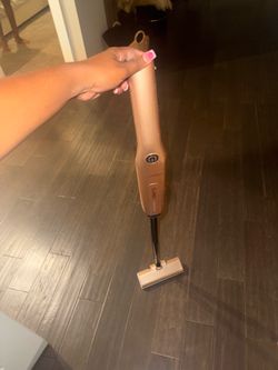 Rose gold vacuum