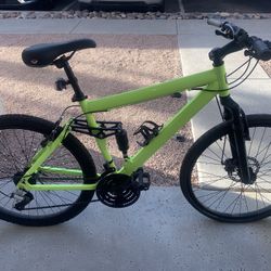 26” Genesis V2100 Bike & Accessories 