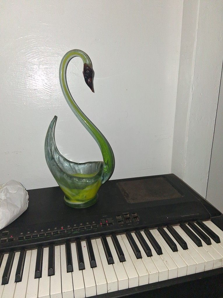 $25 Glass Swan For Plant Or Keys Weighs Like 5lbs