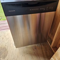 Frigidaire Dishwasher 
