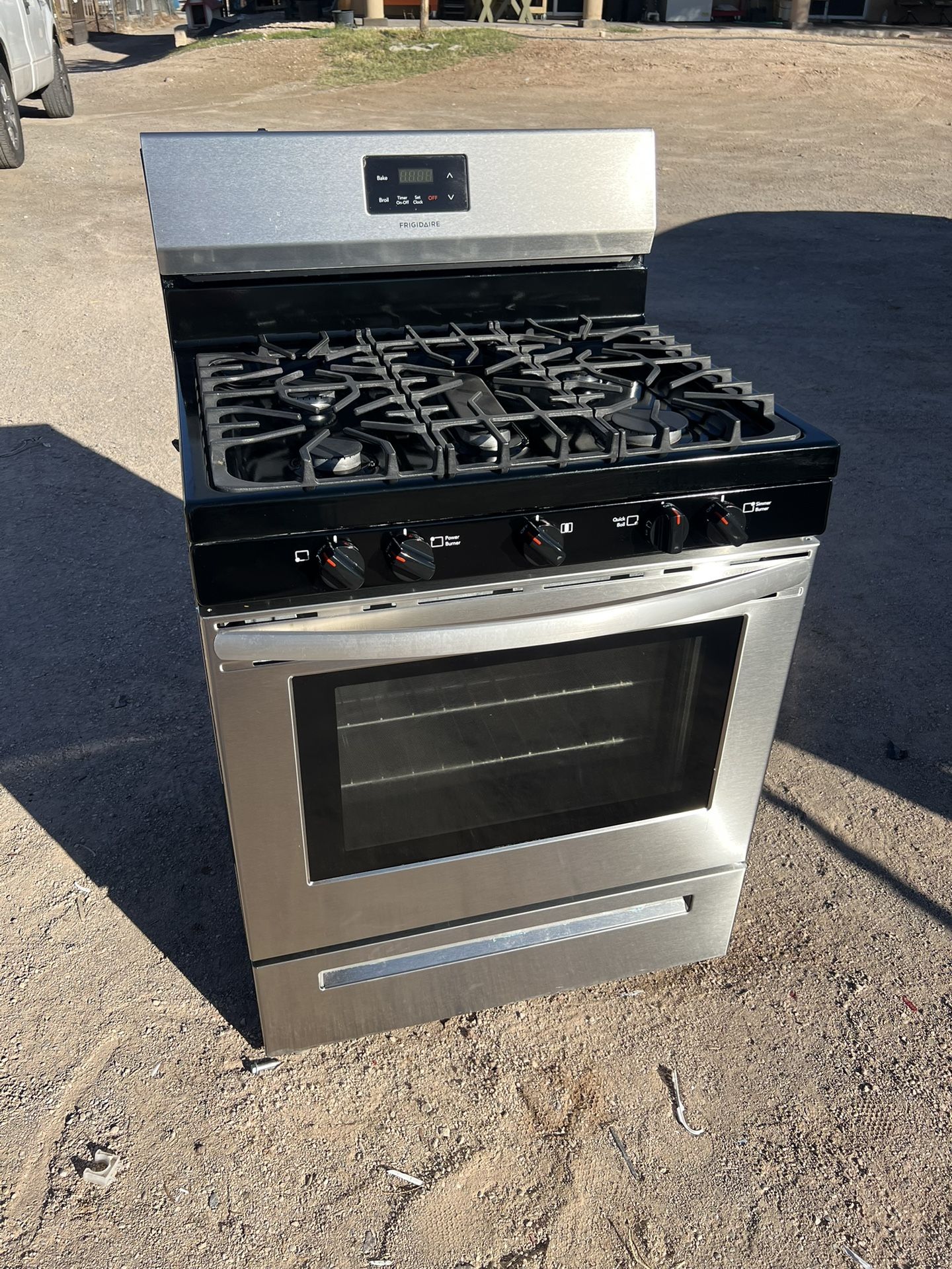 FRIGIDAIRE STOVE