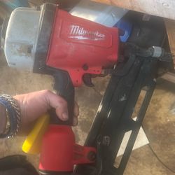 Milwaukee Round Head Framing Nailer!