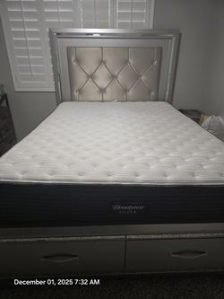Queen Bed With Mattress