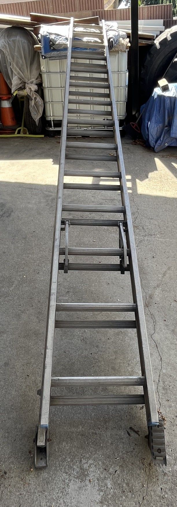 Werner Aluminum Ladder 28ft