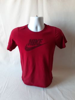 Nike boys red short sleeve graphic t-shirts size L