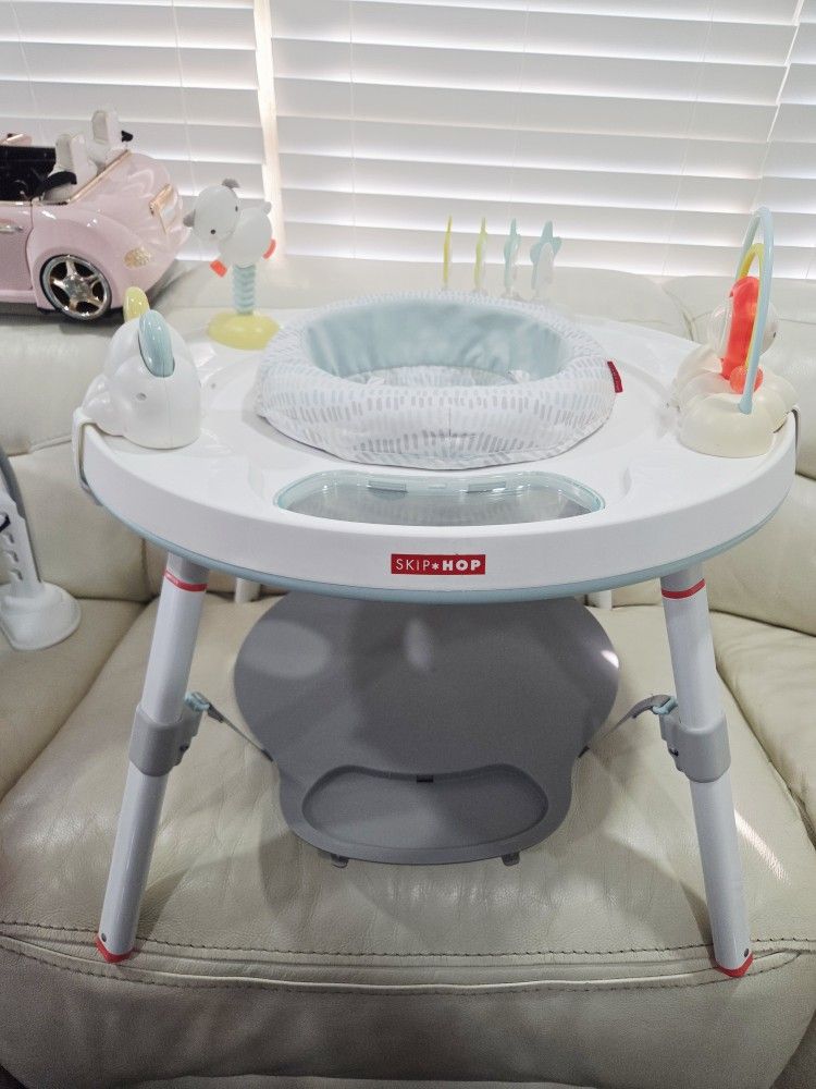 Skip Hop Activity Center
