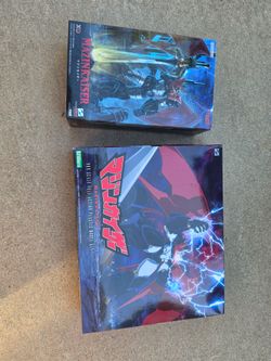 Good Smile Company MODEROID Mazinkaiser kit (top) and a Kotobukiya Non-Scale Full Action Mazinkaiser model kit