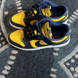 Slightly Used Size 9 Dunks. Yellow And Blue Negotiable 