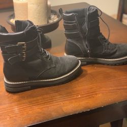 Boots Size 7  Women Boots