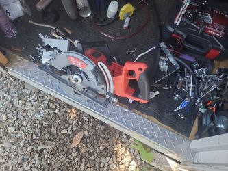 New Milwaukee 7 1/4 Saw