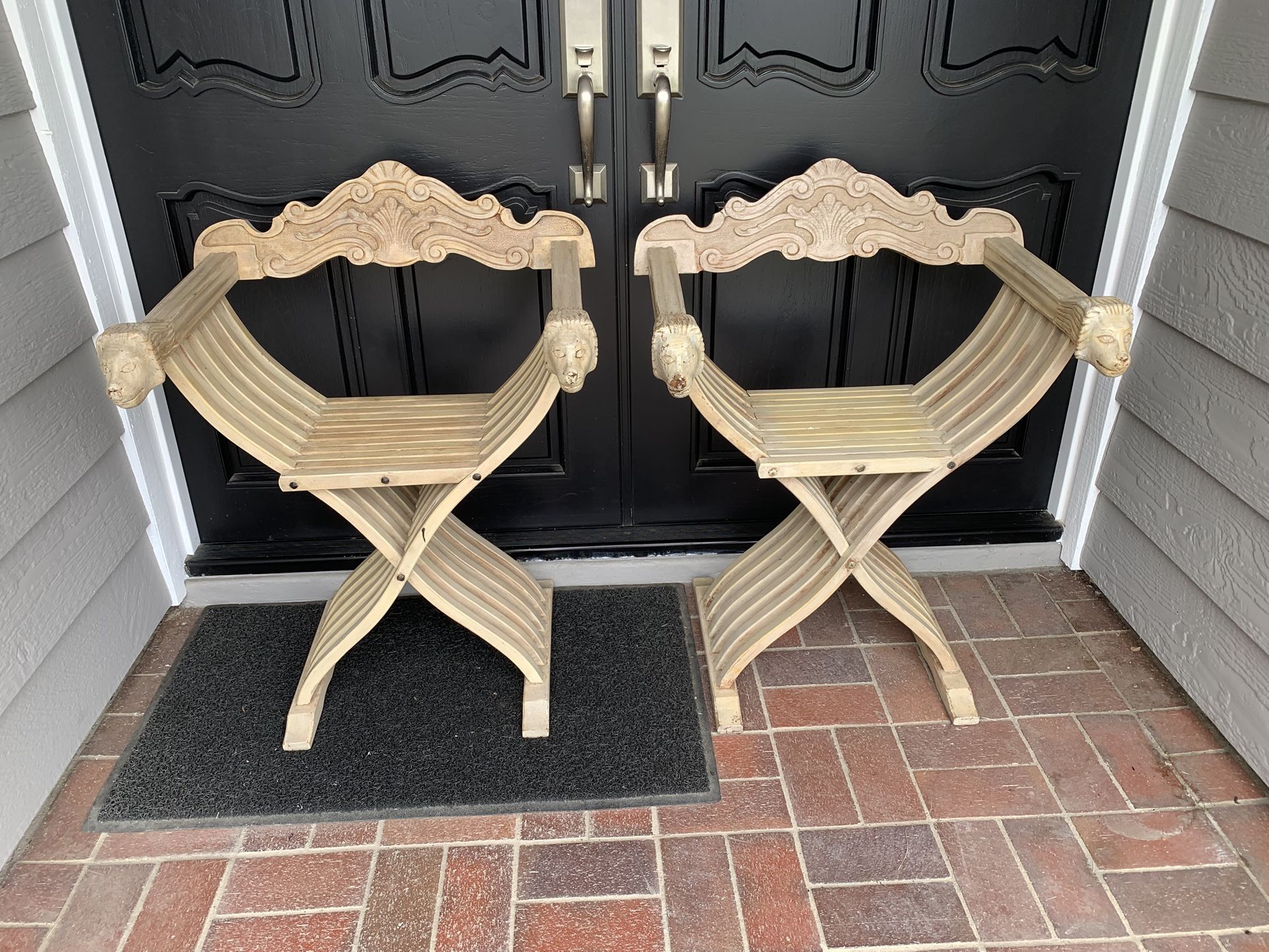 Renaissance Or Savonarola Style Vintage Lionhead Armrest Chair