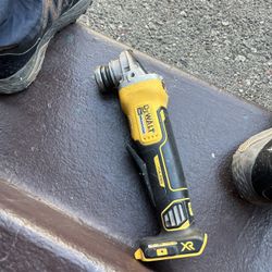 Grainer Dewalt XR 20 Volt 