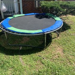 Trampoline 