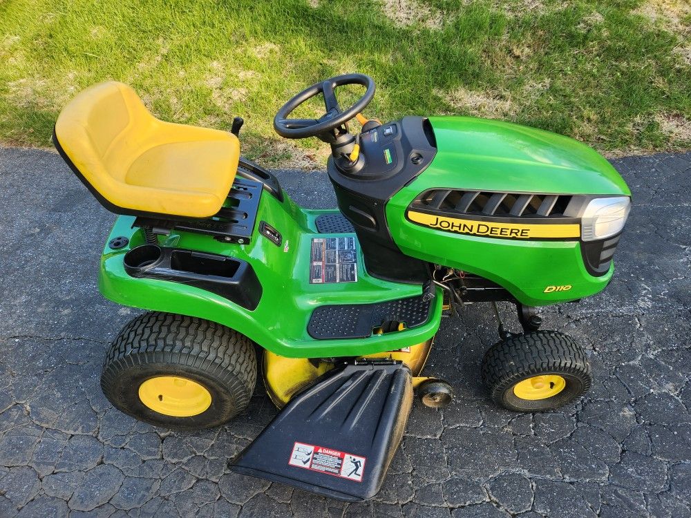 John Deere Mower 59 Hours 42" Auto Transmission