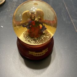 Water globe Classic Collectible
