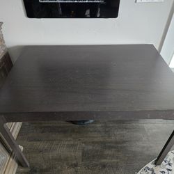 Expandable Table 6 Seater With Bench