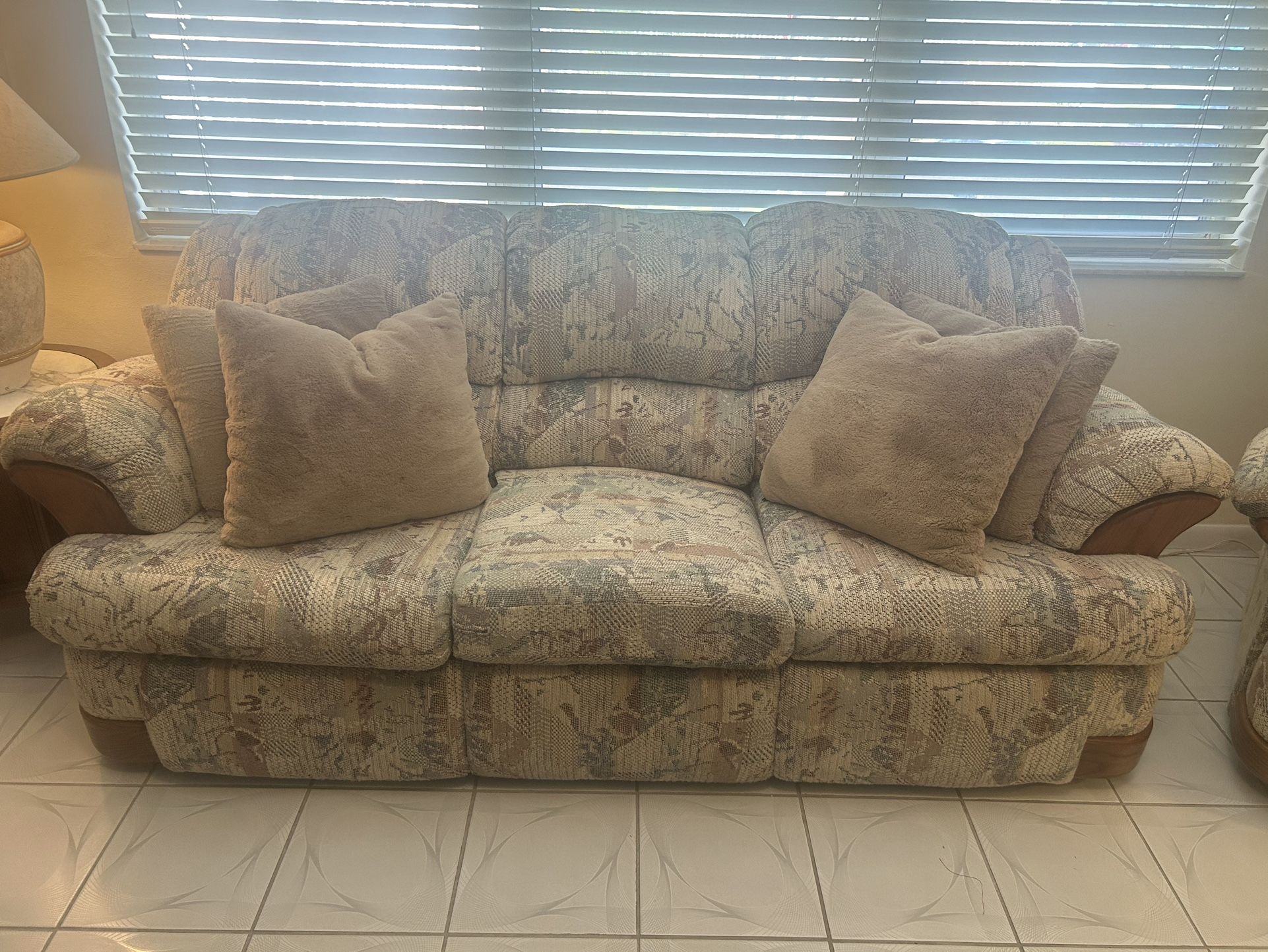 3 Person Pull Out Couch