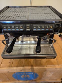Nuova Simonelli Appia Life Compact 2-group Volumetric Espresso Machine