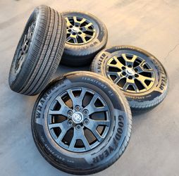 17" Toyota Tacoma/4Runner New 2025 Gloss Black Wheels And Tires