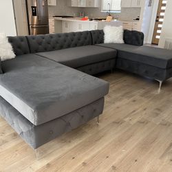 New Modular Sectional .  Grey Velvet .  75” X 127” X 75”.  Free Delivery !