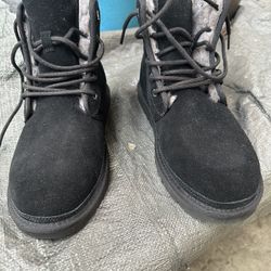 UGG M Harkley Size 11 (New)