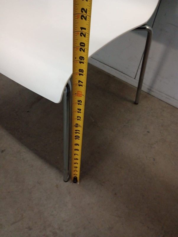 Set Of 2 Chairs And 1 Table In Good Conditions