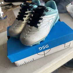 DSG Girls Soccer Cleats