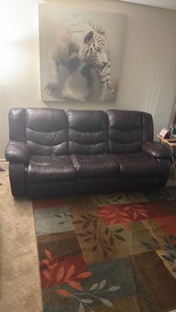 RECLINE LEATHER COUCH
