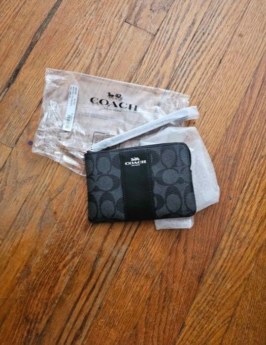 Wristlet