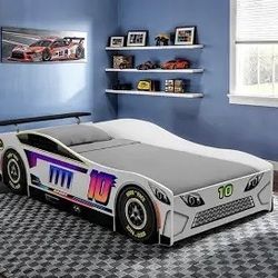 TWIN SIZE  RACE CAR  BED  WITH MATTRESS INCLUDED!!! 