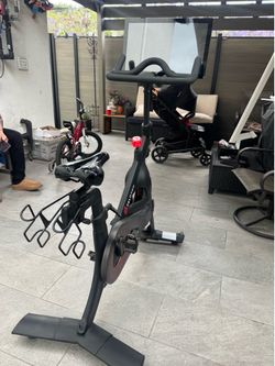 Peloton (barely used)