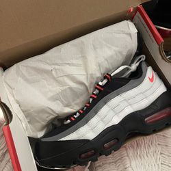 Air Max 95s Size 7y